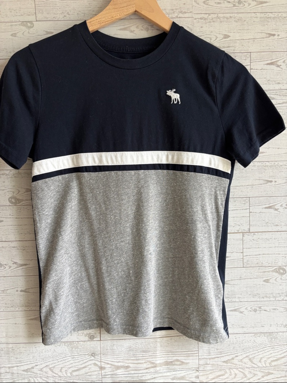 abercrombie kids blue baby tee embroidery‎ moose y2k vintage preppy